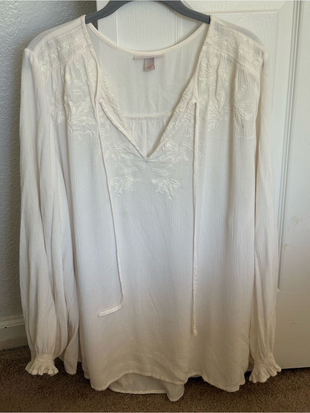 Knox Rose Cream Embroidered V-Neck Peasant Tunic